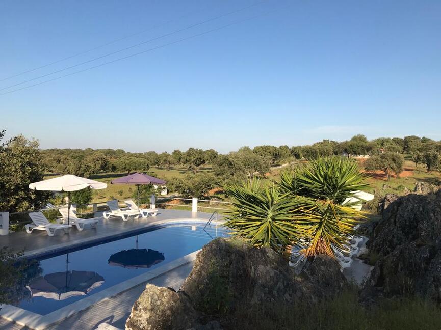 kleine camping met zwembad in alentejo Portugal